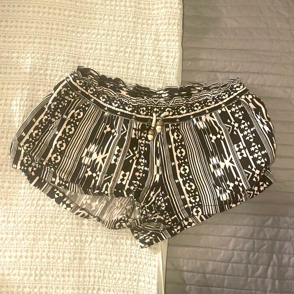Black & White Printed Linen Shorts
